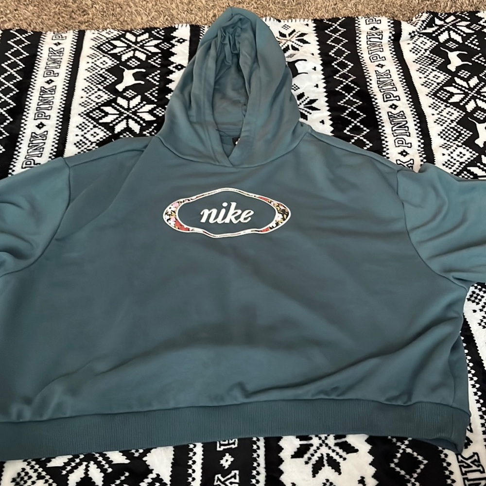 Cute Nike top